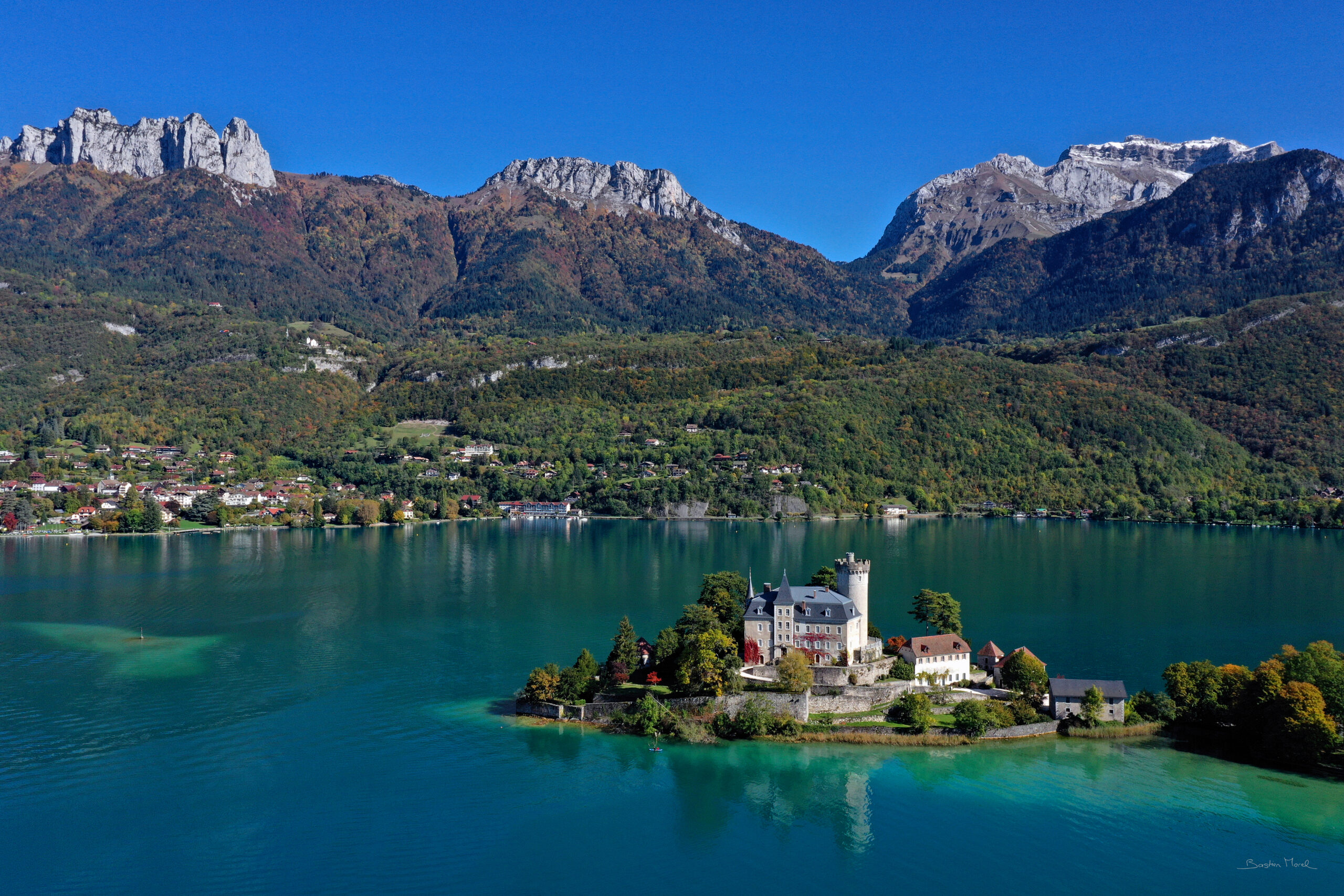 château de Duingt, Lac d'Annecy, couleurs d'automne, par Bastien Morel